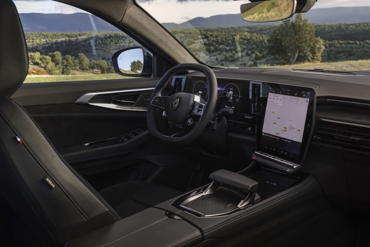 Renault Austral E-Tech Hybrid 2023 interni