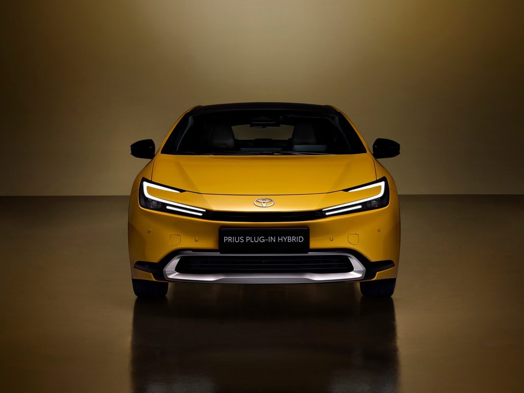 Toyota Prius Plug-in 2023