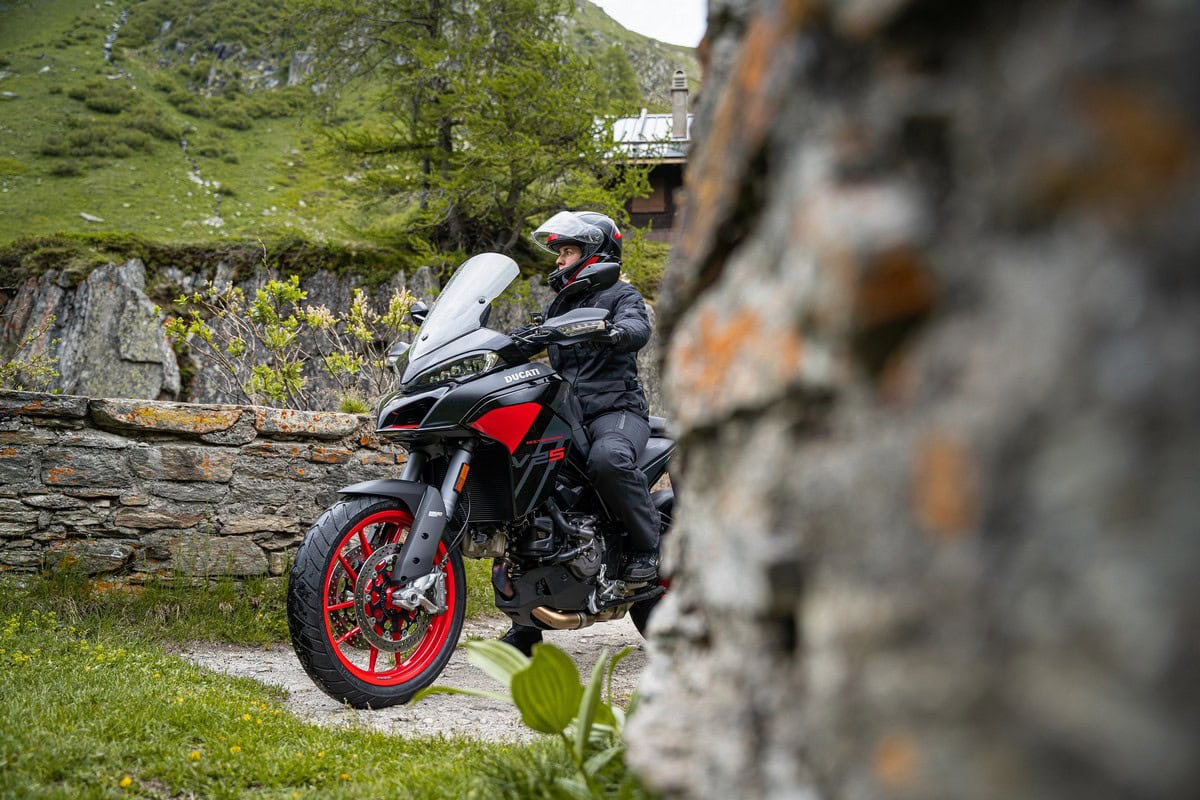 Ducati Multistrada V2 S 2024