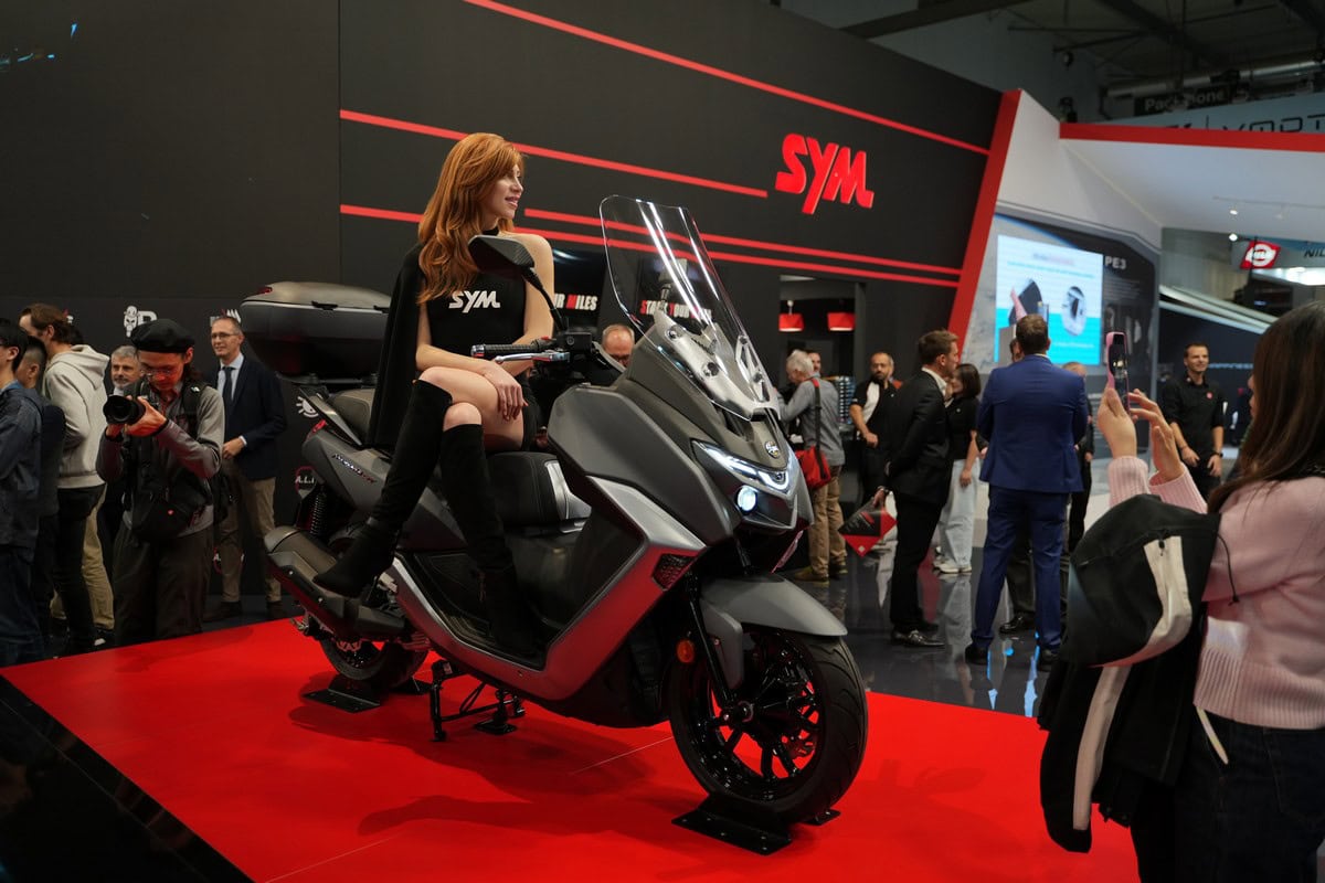 Eicma Girls 2023