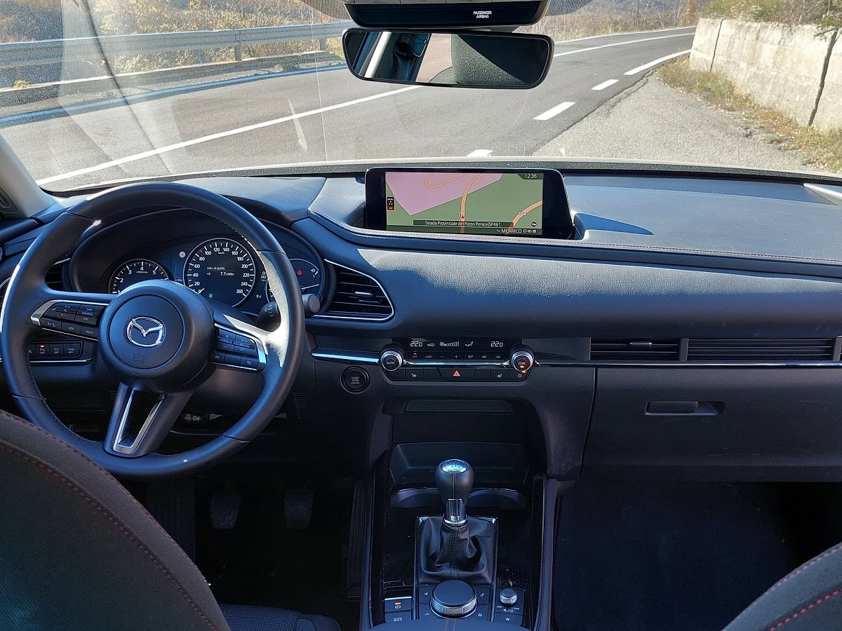 Mazda CX-30 interni