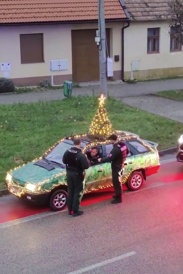 albero natale auto
