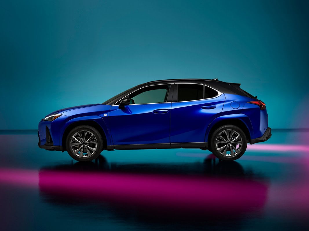 Lexus UX 2024