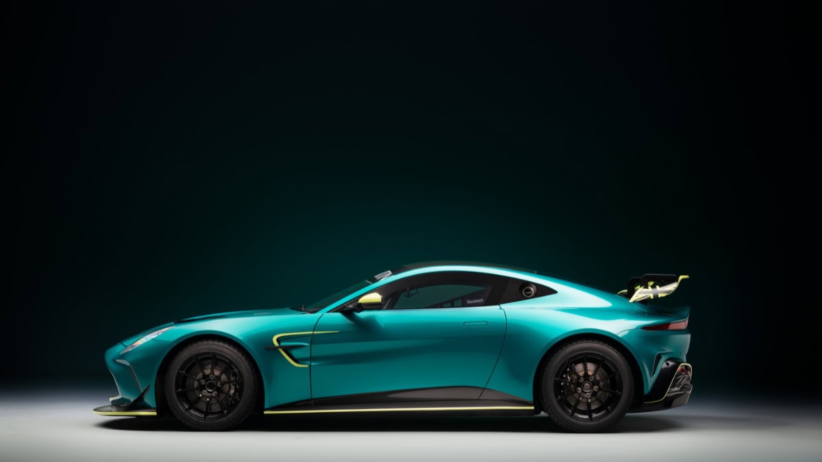 Aston Martin Vantage GT4