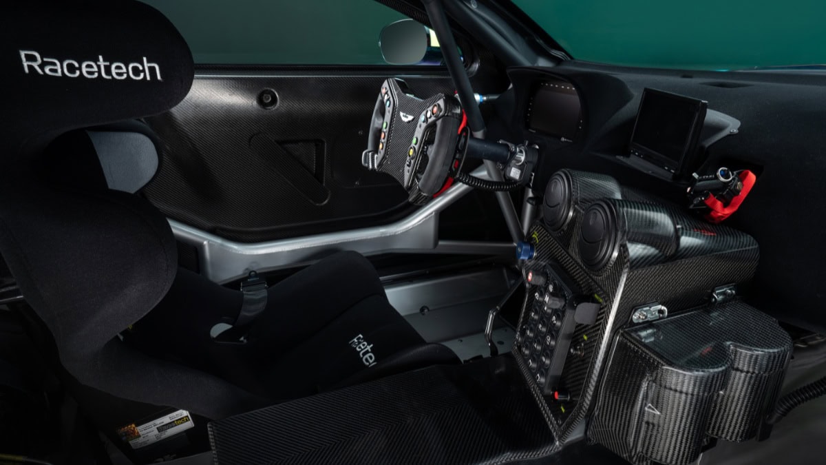 Aston Martin Vantage GT4