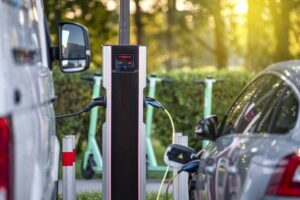 ricaricare auto elettrica ricarica veloce