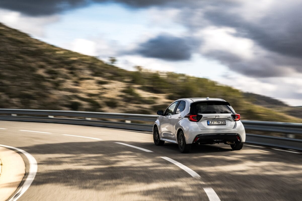 Mazda 2 Hybrid 2024