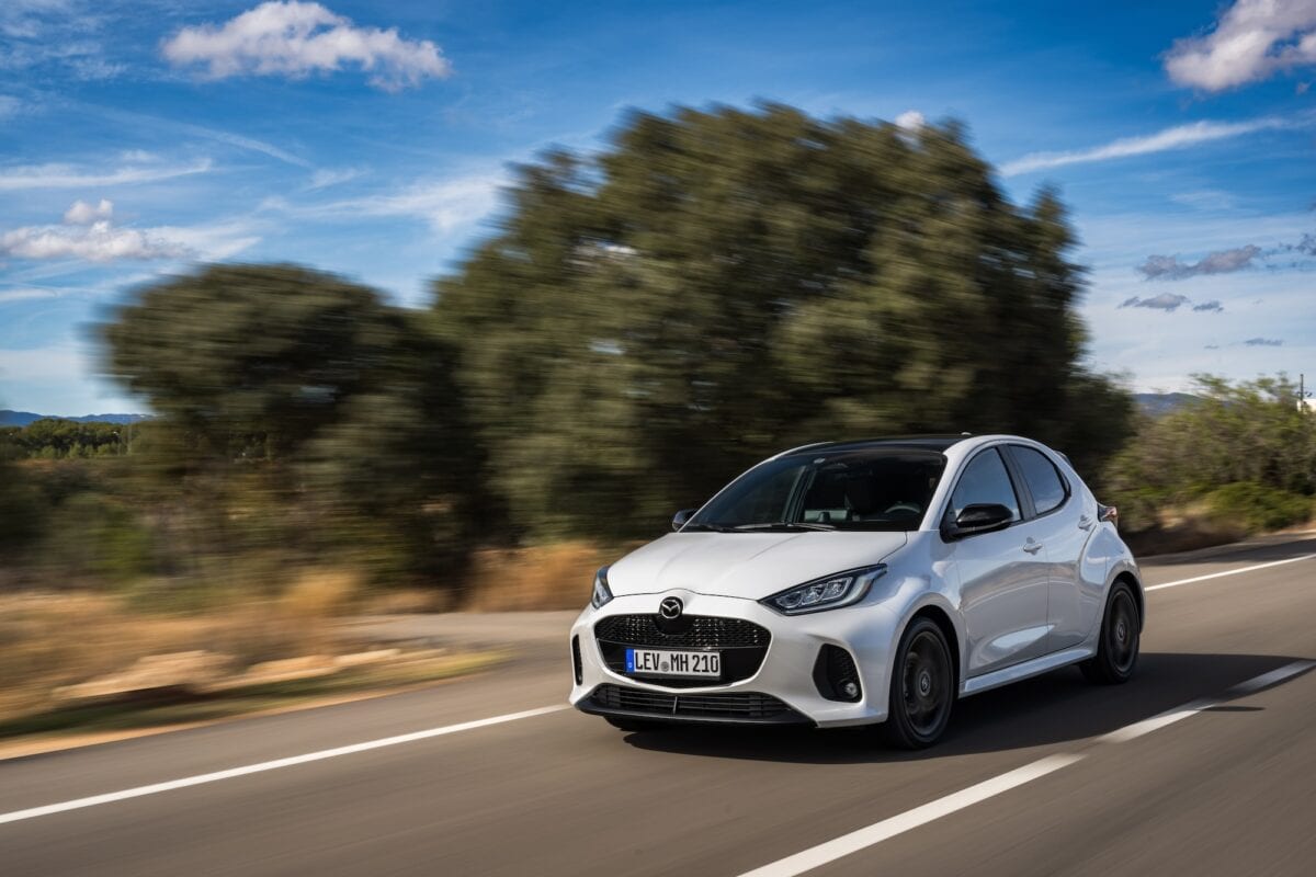 Mazda 2 Hybrid 2024