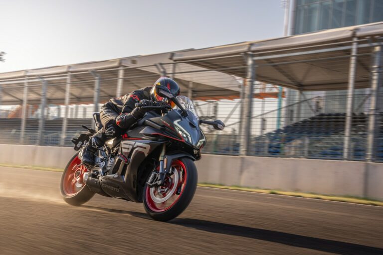 CFMoto 450SR S