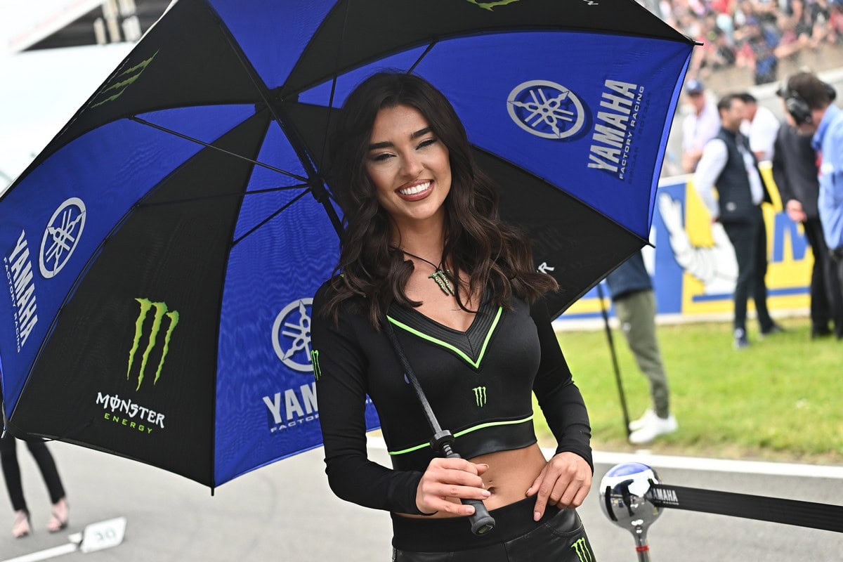 Yamaha Racing Girls MotoGP Le Mans 2024