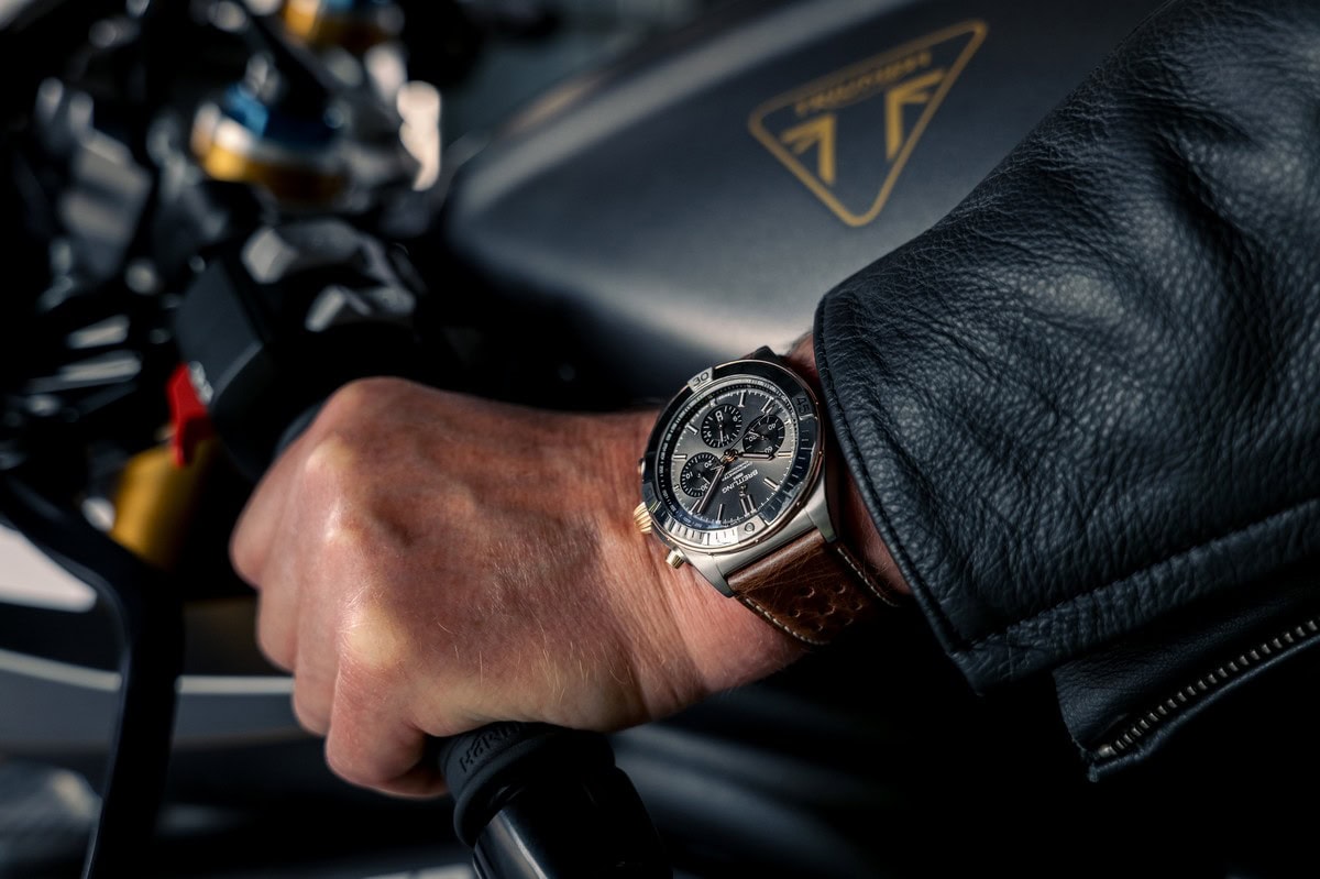 Breitling Chronomat B01 42 Triumph