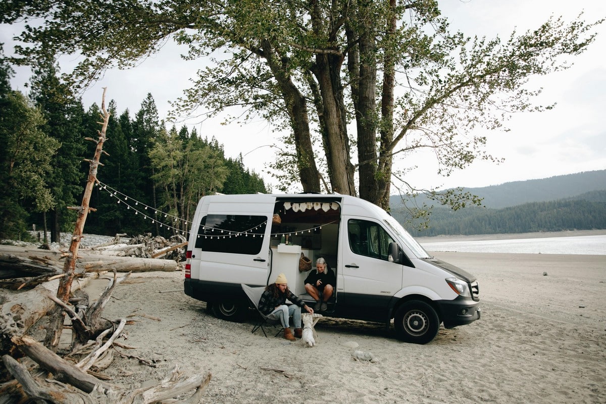 Viaggiare in camper con il cane