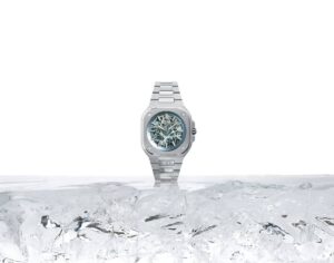 Bell & Ross BR-05 Skeleton Arctic Blue