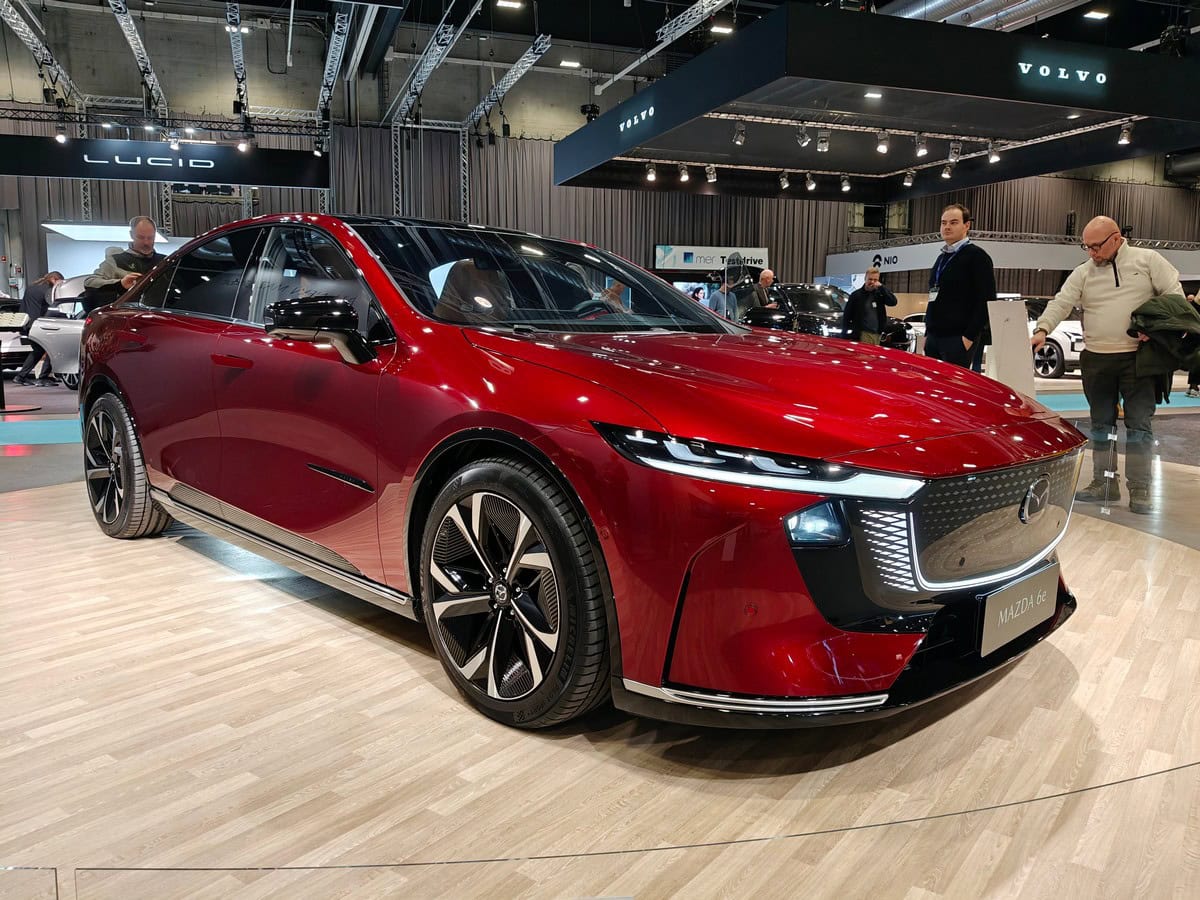Mazda 6e