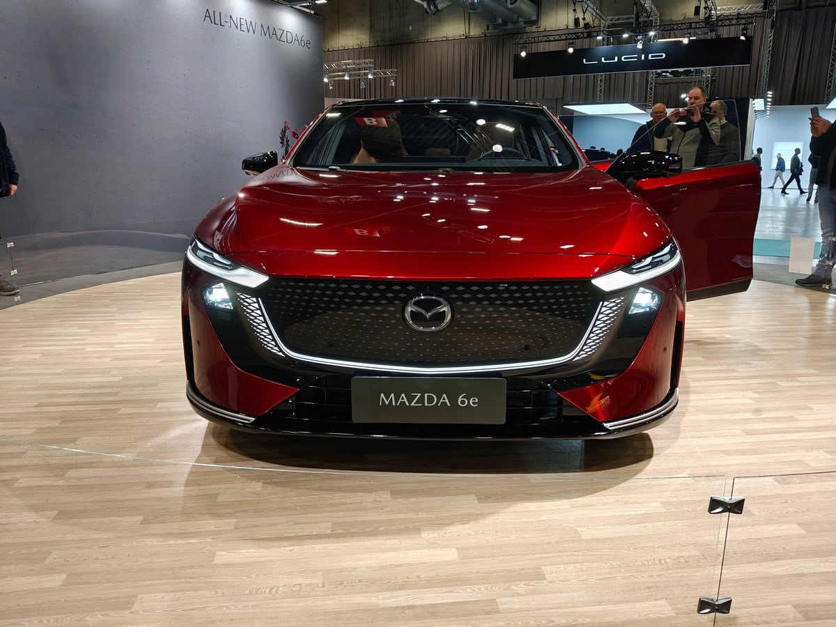 Mazda 6e