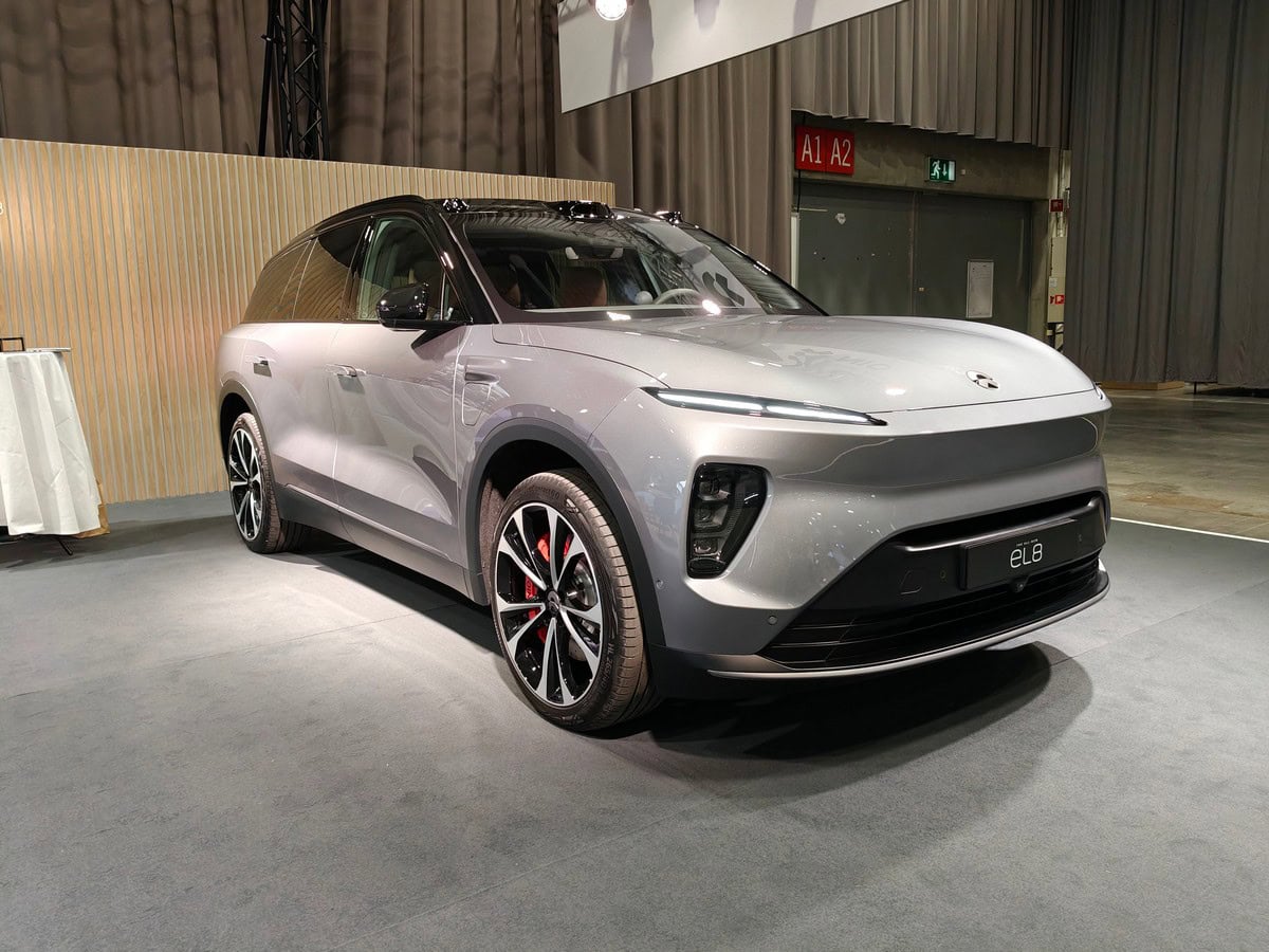 Nio EL8