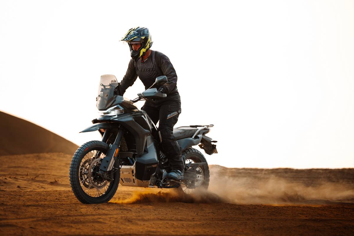 CFMOTO 800MT-X
