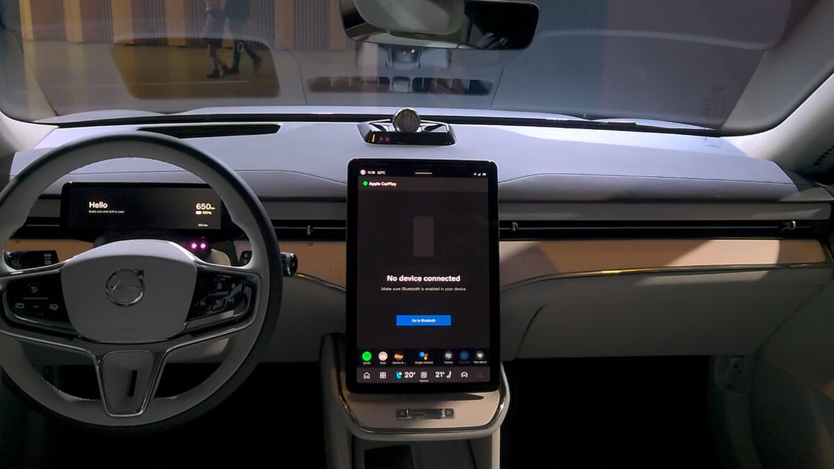 Nuova Volvo ES90