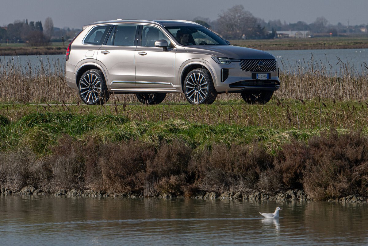 Volvo XC90 TC8 PHEV 2025