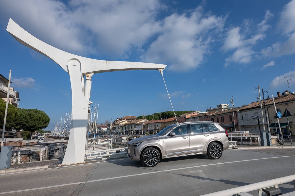 Volvo XC90 TC8 PHEV 2025