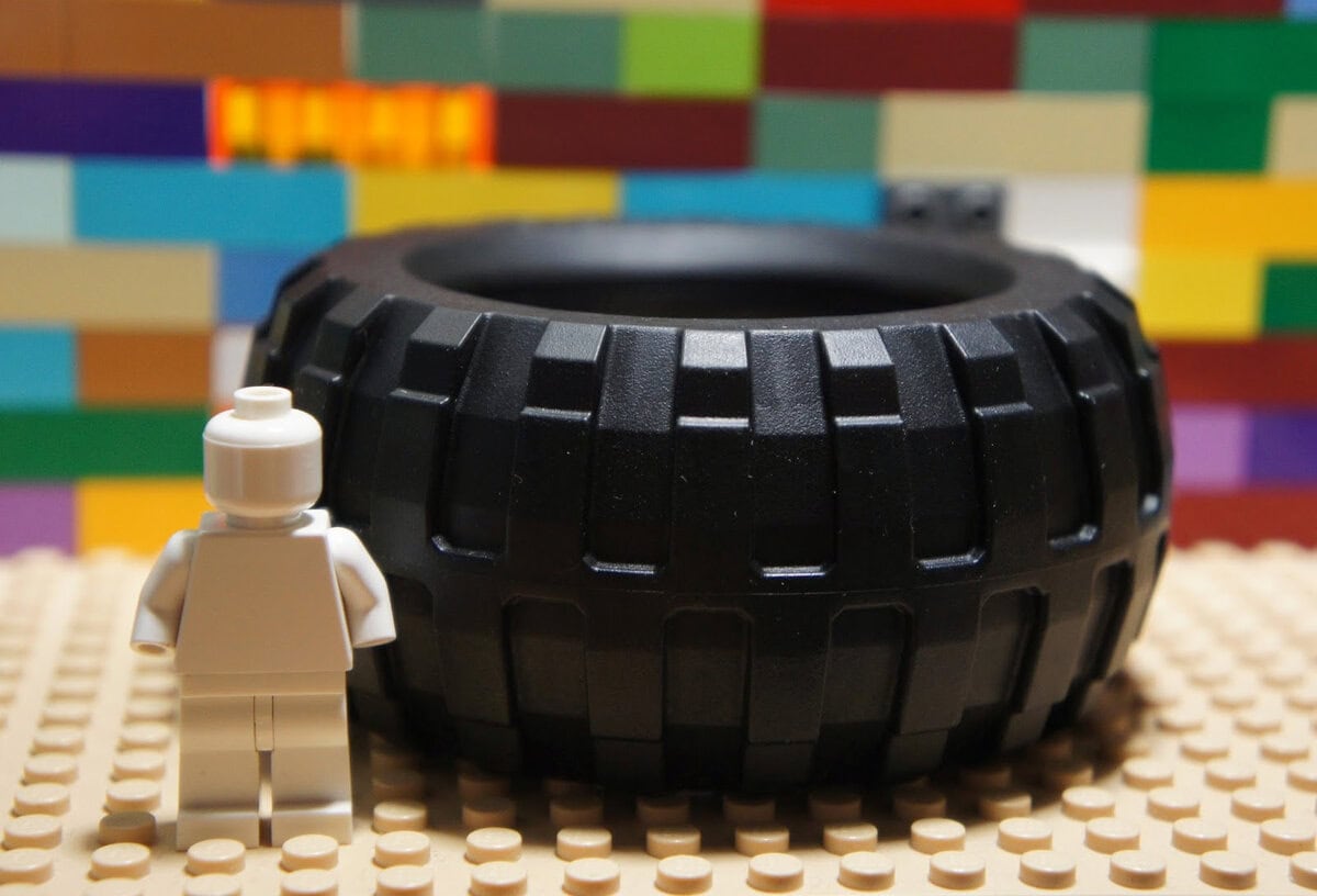 lego tyre pneumatico