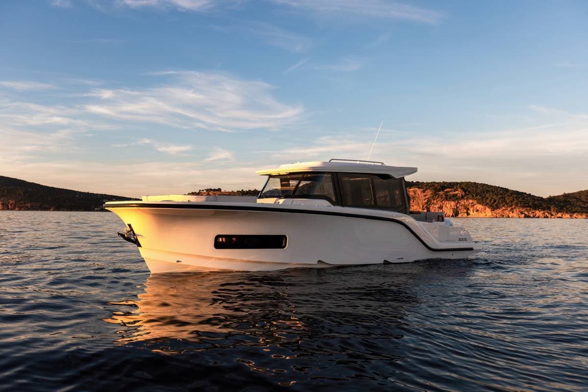Aiata Wayfinder 38