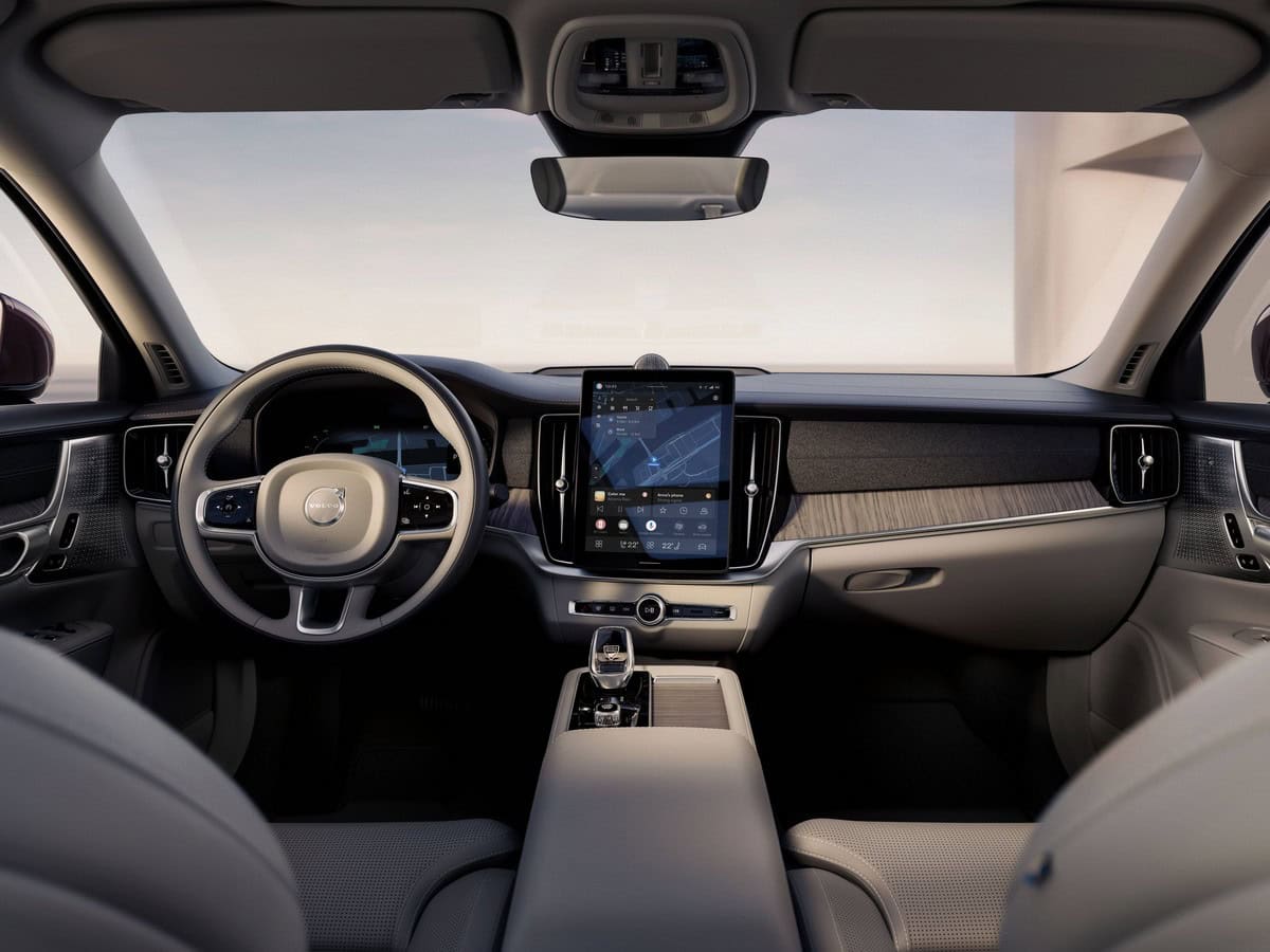 Nuova Volvo S90