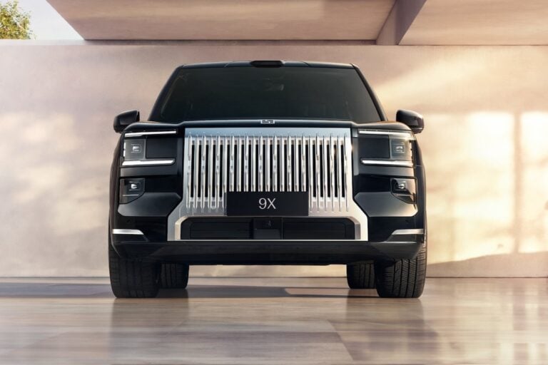 Zeekr 9X front