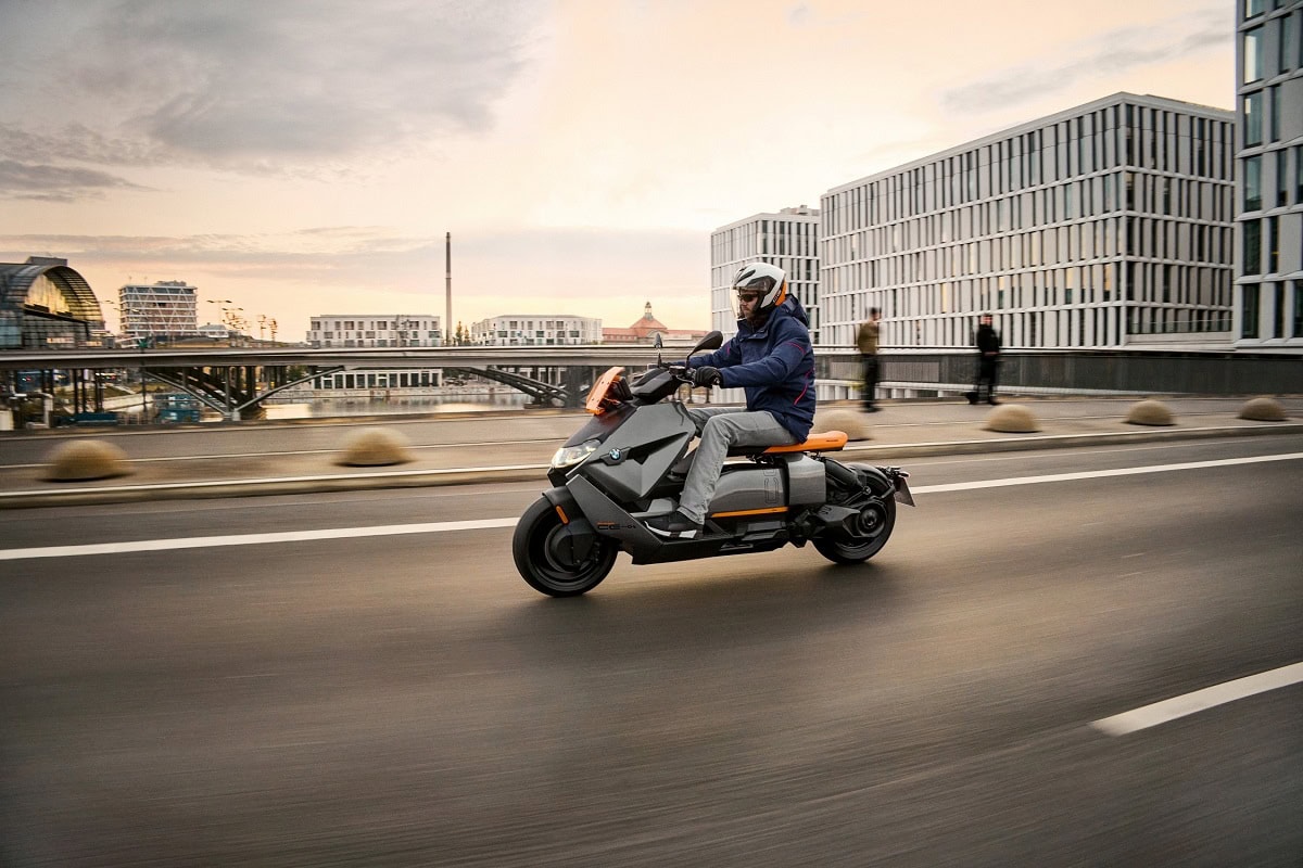 BMW CE 04 2025