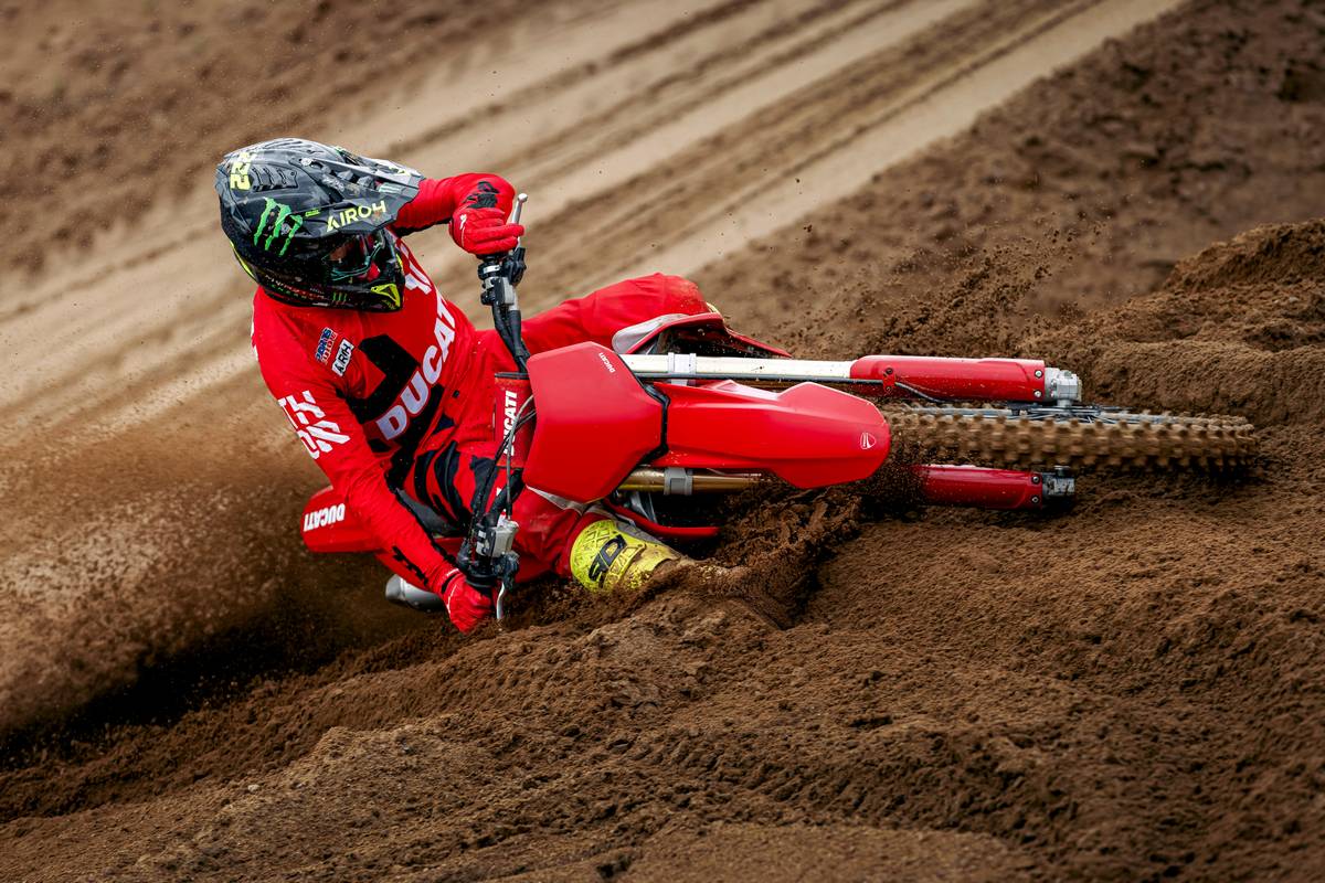 Ducati Desmo450 MX