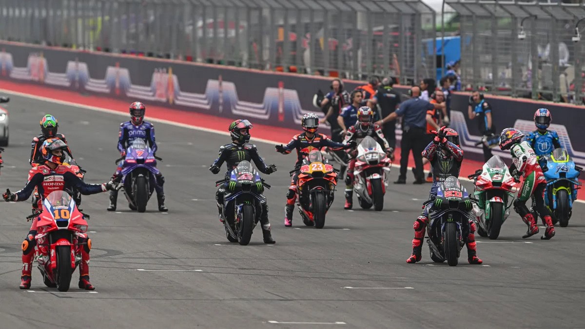 Start MotoGP con Pioggia