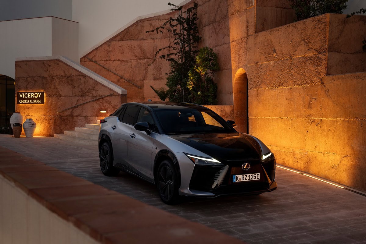 Nuova Lexus RZ