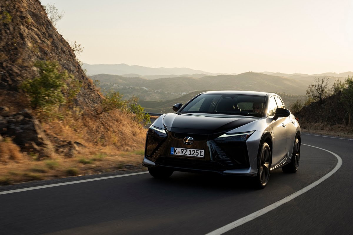 Nuova Lexus RZ