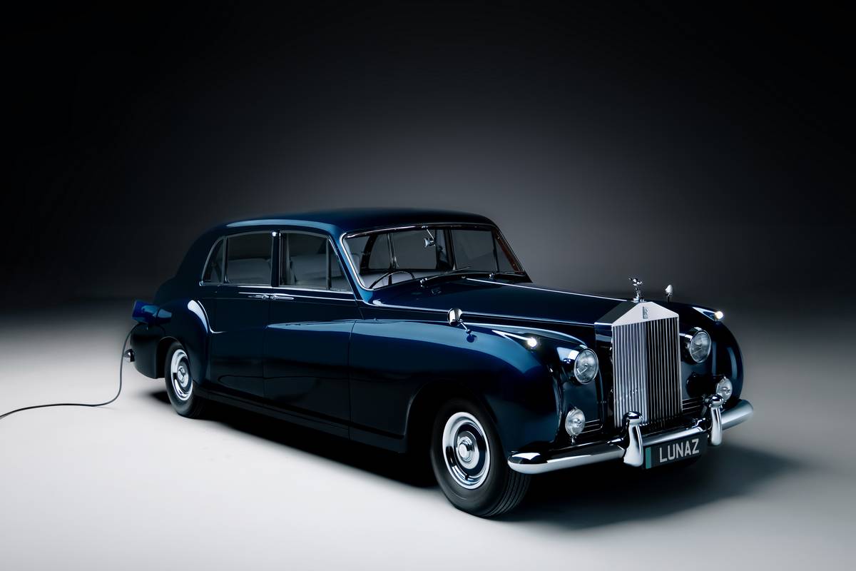 Rolls-Royce Phantom V Lunaz