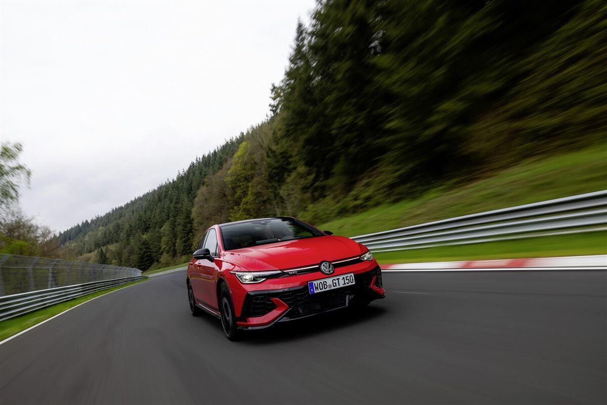 Volkswagen Golf GTI Edition 50