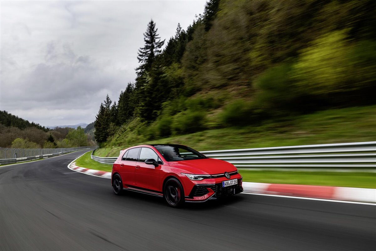 Volkswagen Golf GTI Edition 50