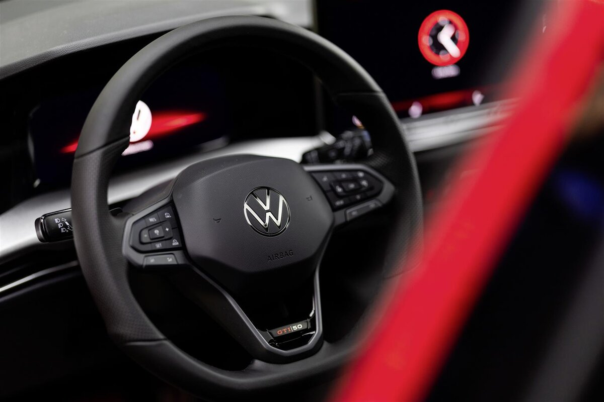 Volkswagen Golf GTI Edition 50 interni
