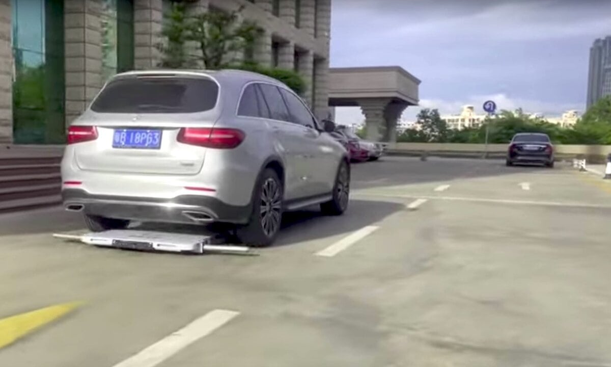 automatic chinese parking robots