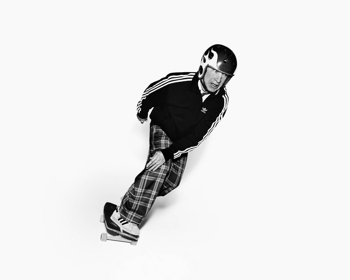 la leggenda dello skateboard Mark Gonzales indossa le Superstar