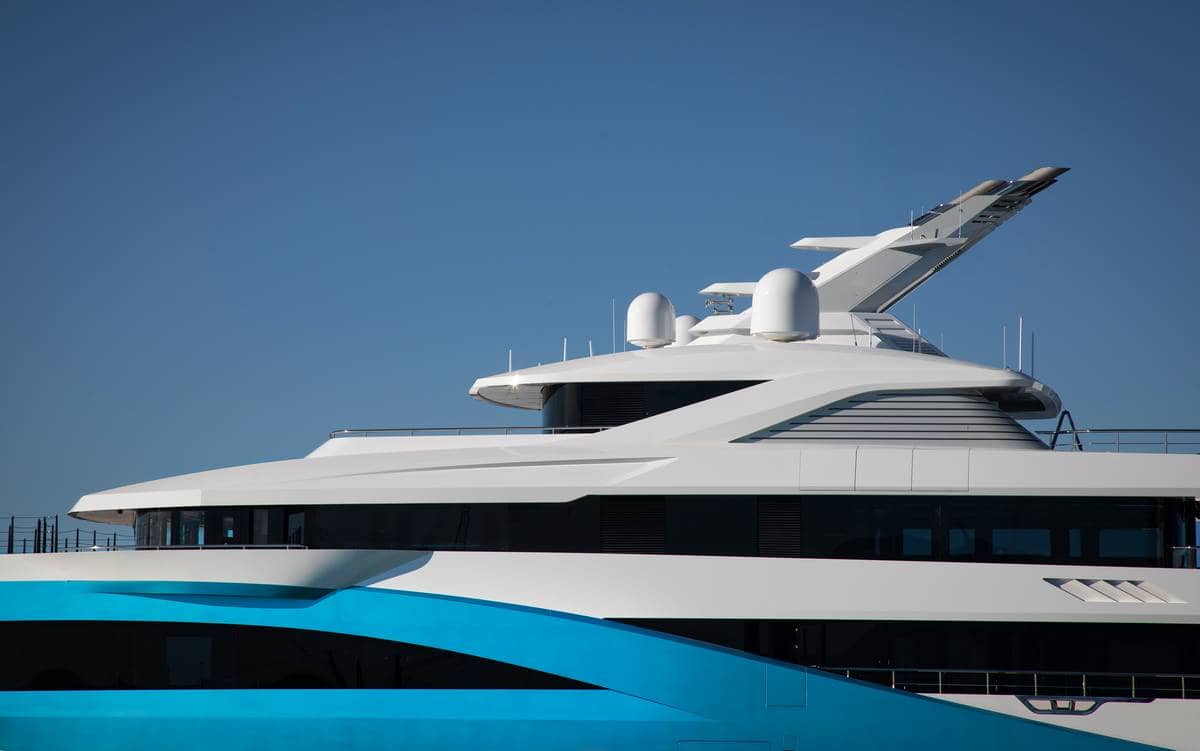 Ammiraglia della flotta Admiral, il megayacht rappresenta l’apice della progettazionenavale contemporanea