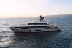 Con il nuovo Grande Trideck, Azimut inaugura un corso audace e inedito per la sua ammiraglia
