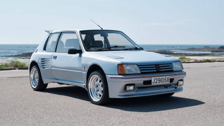 Molte delle oltre 1700 Dimma originali (circa 1500 berlina e 200 cabriolet, di cui 252 allestite in fabbrica) circolano ancora oggi, diventando sempre più ricercate e preziose