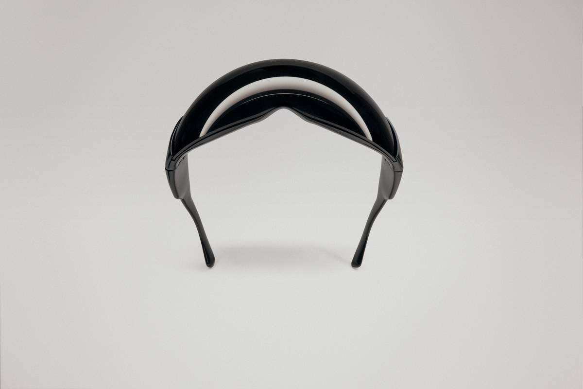 Il modello Ultra Wrap 002 Ray-Ban A$AP Rocky 2025