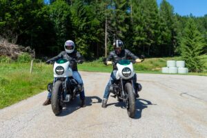 Ispirazione bavarese per le Speed Sisters BMW Motorrad