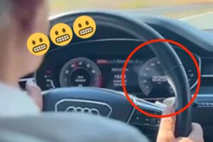 Ministro turco Abdulkadir Uraloğlu alla guida di un’Audi mentre supera i limiti di velocità.