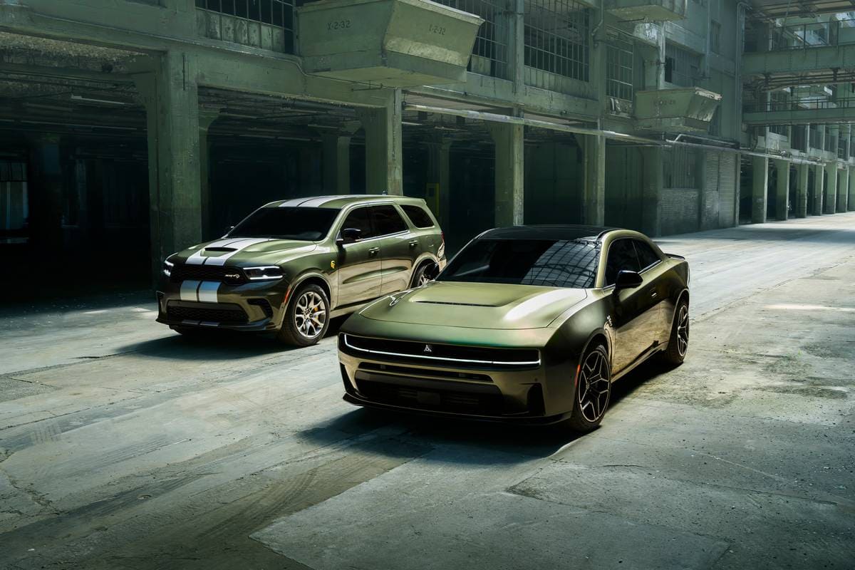 Motore e prestazioni Gli interni del nuovo Dodge Durango SRT Hellcat Jailbreak 2026