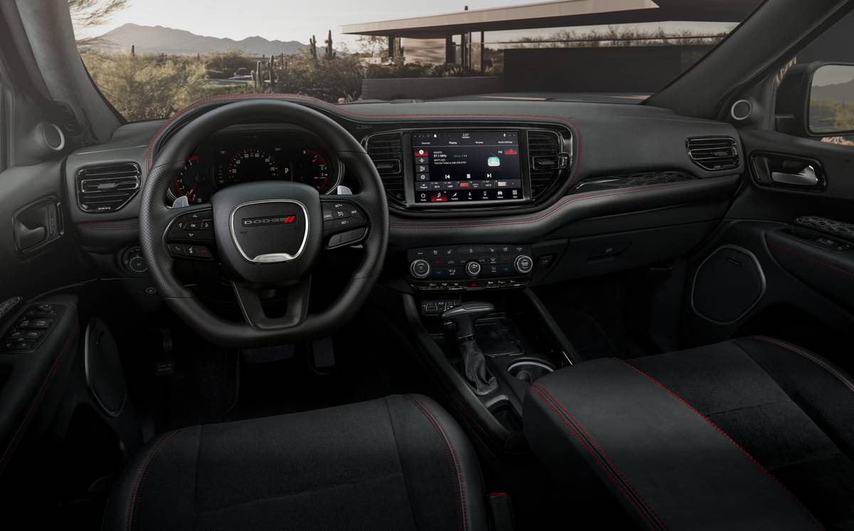 Gli interni del nuovo Dodge Durango SRT Hellcat Jailbreak 2026