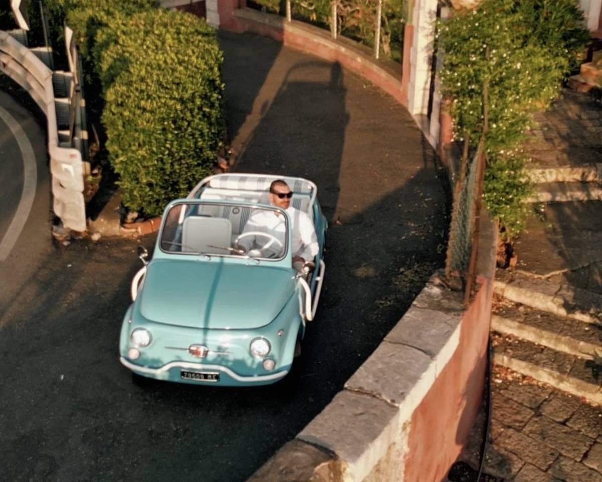 Garage Italia Customs porta la DolceVita nei VRetreats di Taormina con 500 Spiaggina Volare.