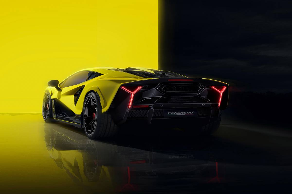 La V12 ibrida da 1080 CV in edizione limitata 