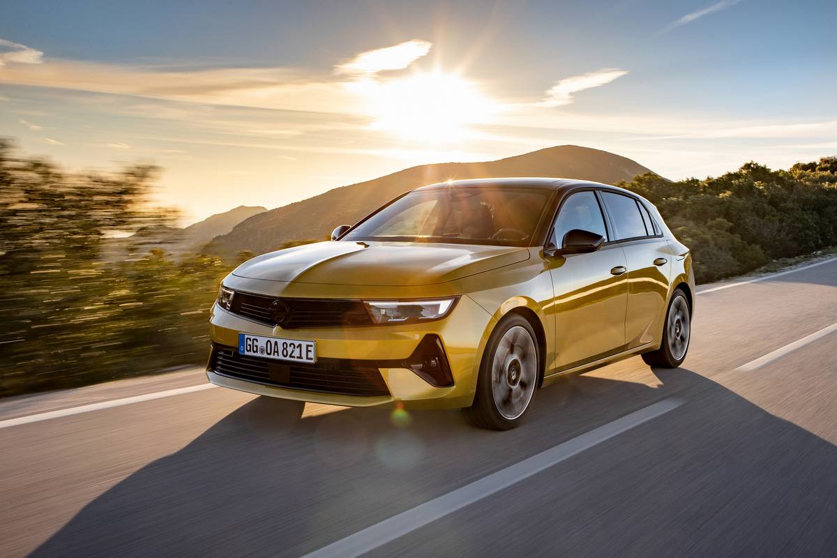 La nuova Opel Astra Plug-in Hybrid 2025